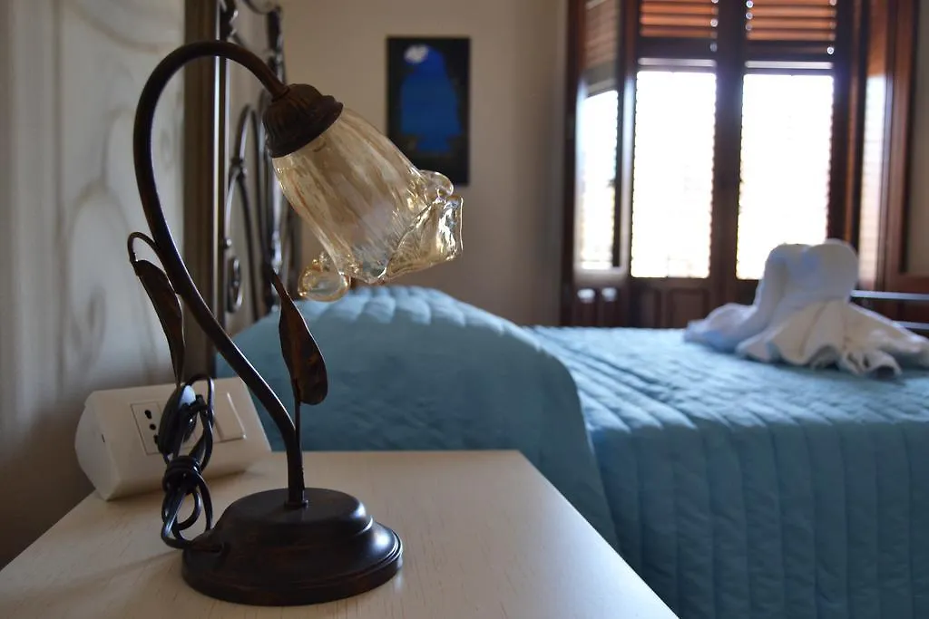 ** Pensión Hotel Palazzo Graziano Terrasini Italia