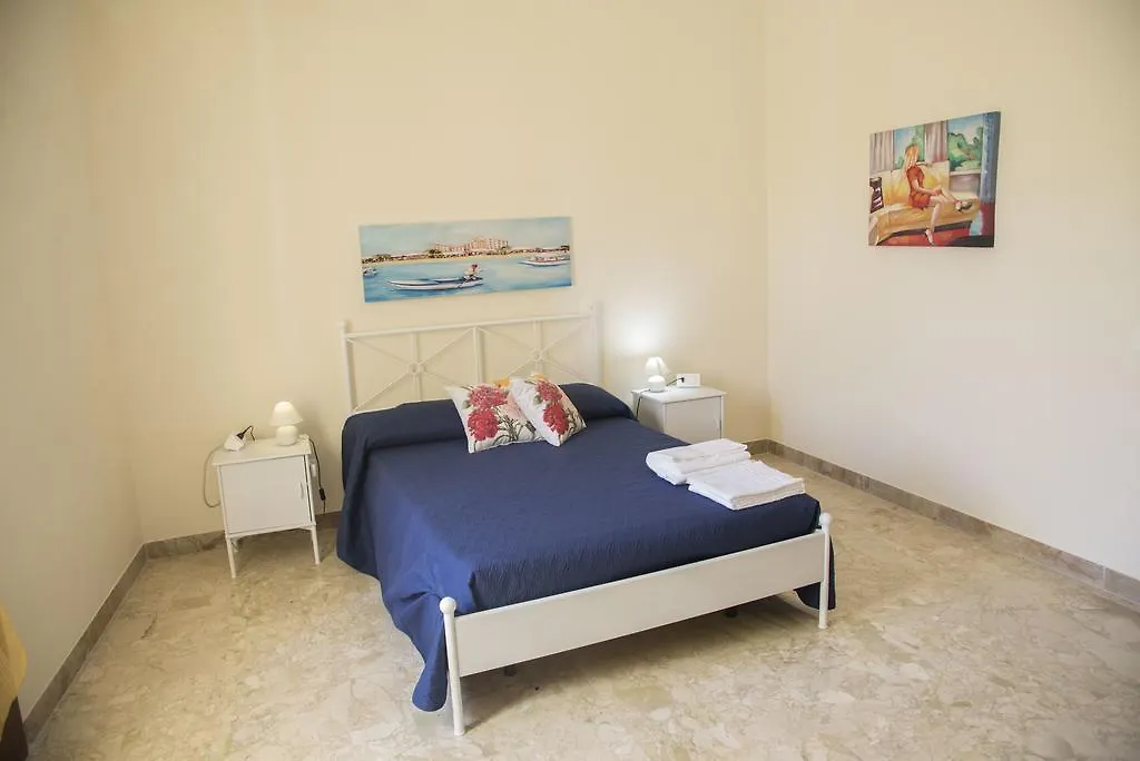 Palazzo Graziano Guest House Terrasini Favarotta 2*,
